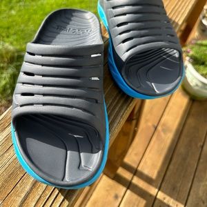 Hoka One One Recovery Slides W size 9